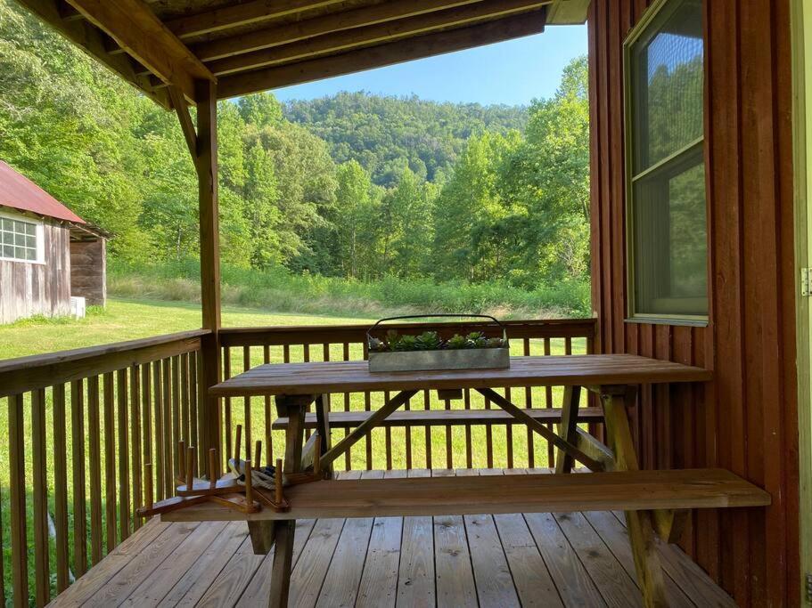Secluded Cabin On Red Haven Farm Irvine Εξωτερικό φωτογραφία