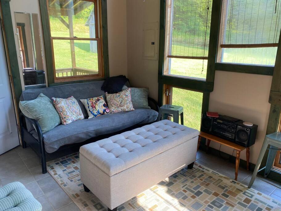 Secluded Cabin On Red Haven Farm Irvine Εξωτερικό φωτογραφία